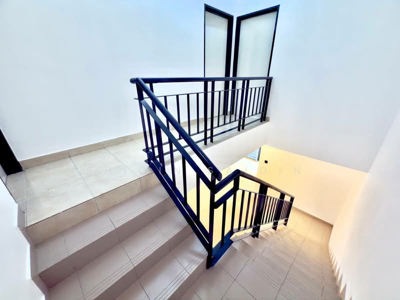 Rumah Teres 2 Tingkat untuk Dijual di Bandar Puncak Alam (Puncak Alam) - Shiqin Saidin - Corridor - PropertyGuru.com.my