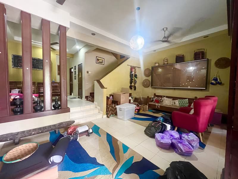 2-storey Terraced House for Sale in Alam Budiman (Shah Alam) - NORFADILAH ZAINUDDIN - Living Room - PropertyGuru.com.my