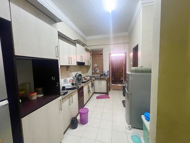 2-storey Terraced House for Sale in Alam Budiman (Shah Alam) - NORFADILAH ZAINUDDIN - Kitchen - PropertyGuru.com.my