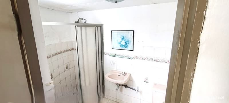 Condominium for Rent at Venice Hill - Kew . - Bathroom - PropertyGuru.com.my
