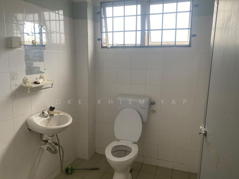 2-storey Terraced House for Rent in Bandar Teknologi Kajang (Kajang) - Yoke Khiem Yap - Bathroom - PropertyGuru.com.my