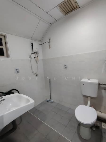 2.5-storey Terraced House for Rent in Arena Kepayang Putra (Ipoh) - Justine Chin - Bathroom - PropertyGuru.com.my