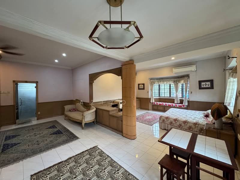 Bungalow for Rent in Seksyen 9 (Shah Alam) - Azizol . - PropertyGuru.com.my