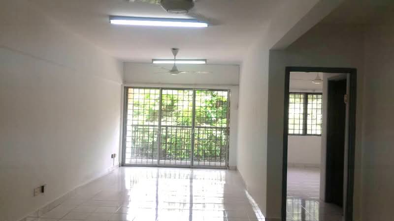 Pangsapuri untuk Dijual di Apartment Selasih - Sha . - Living Room - PropertyGuru.com.my