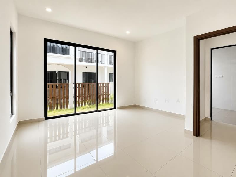 2-storey Terraced House for Sale in Setia Safiro (Cyberjaya) - Arif Mustapha - Living Room - PropertyGuru.com.my