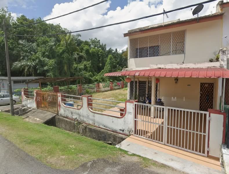 Rumah Teres 2 Tingkat untuk Dijual di Bemban (Melaka) - Rashidah Juremi - Exterior - PropertyGuru.com.my