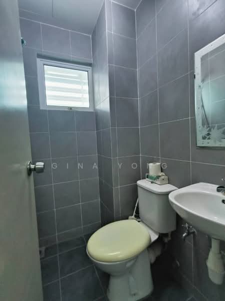 Kondominium untuk Disewa di BayStar Condominium - Gina Yong - Bathroom - PropertyGuru.com.my