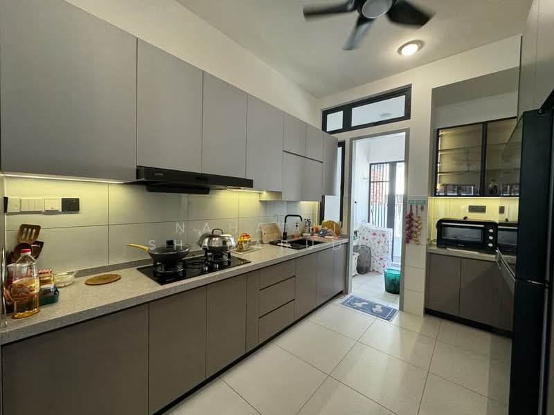 2-storey Terraced House for Sale in Shah Alam (Selangor) - Nahathir Shahabudin - Kitchen - PropertyGuru.com.my