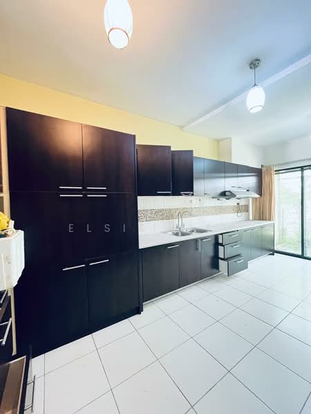 3-storey Terraced House for Sale in Taman Tasik Damai (Sungai Besi) - Elsis Liew - PropertyGuru.com.my