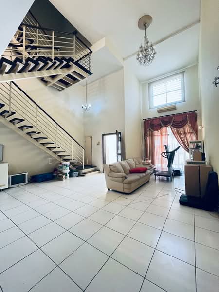 3-storey Terraced House for Sale in Taman Tasik Damai (Sungai Besi) - Elsis Liew - PropertyGuru.com.my