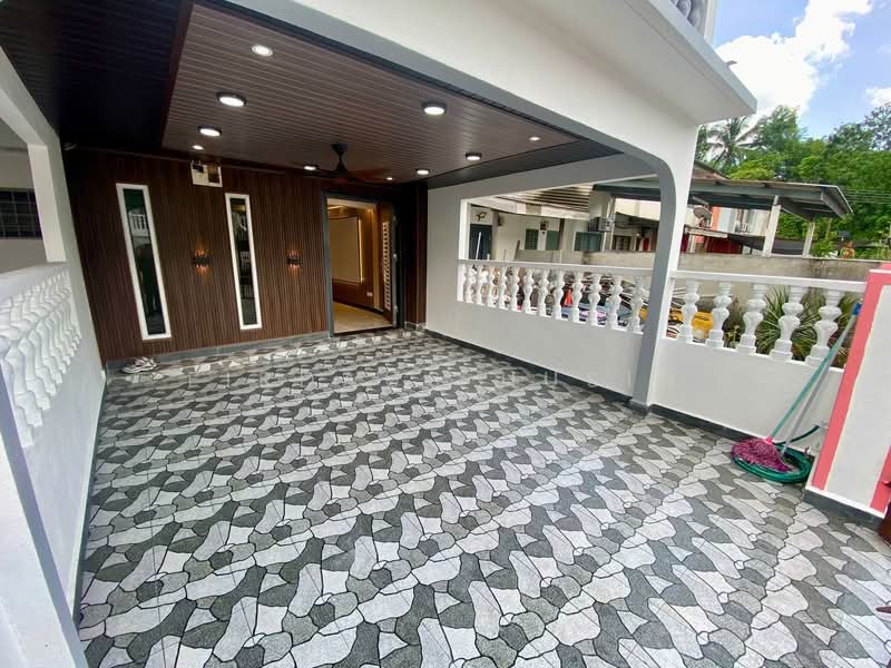 2-storey Terraced House for Sale in Taman Bukit Rawang Jaya (Rawang) - Firdaus Husin - Exterior - PropertyGuru.com.my