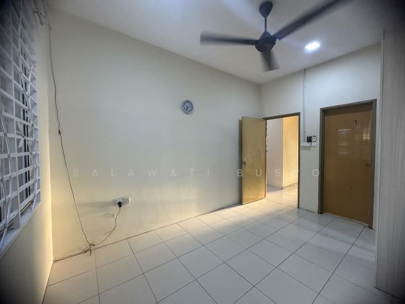 1-storey Terraced House for Sale in Kampung Rantau Panjang (Kapar) - Salawati Busro - Interior - PropertyGuru.com.my