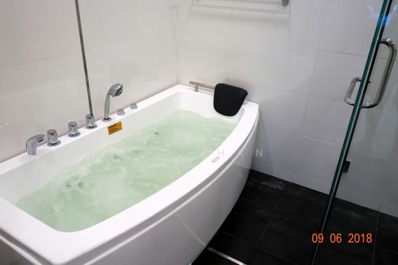 Service Residence for Rent at Arcoris SOHO - Mos Chan - PropertyGuru.com.my
