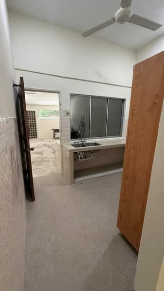 Terraced House for Rent in Taman Cuepacs (Cheras) - Kew . - Kitchen - PropertyGuru.com.my