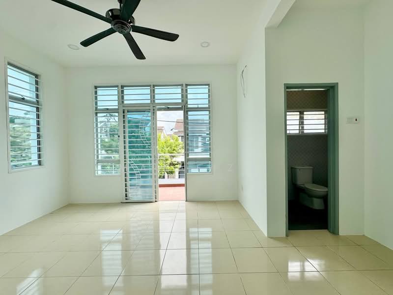 Semi-Detached House for Sale in Bandar Saujana Putra (Tanjong Duabelas) - Mahafiz . - PropertyGuru.com.my