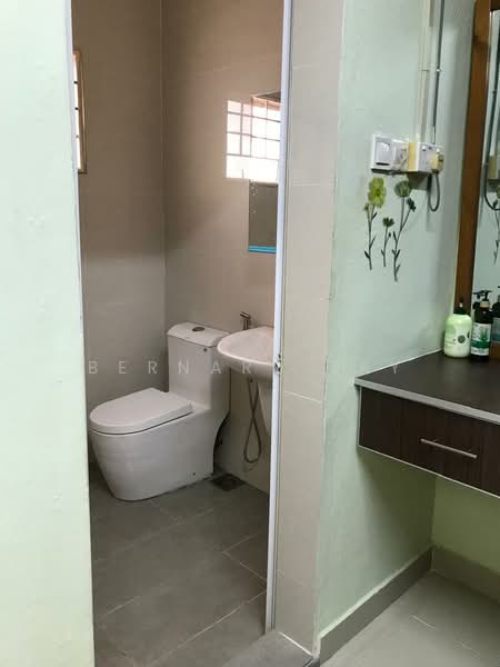 Terraced House for Sale in Bandar Country Homes (Rawang) - Bernard Tay - Bathroom - PropertyGuru.com.my