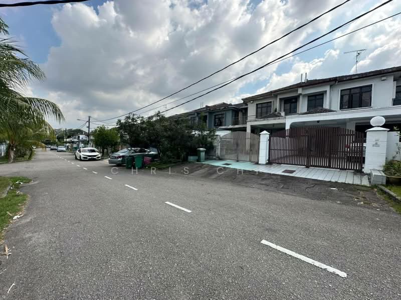 2-storey Terraced House for Sale in Taman Desa Cemerlang (Ulu Tiram) - Chris Chin - Exterior - PropertyGuru.com.my