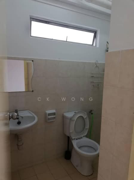 Servis Apartment untuk Dijual di Avelon Tower @ Plaza Medan Putra - CK Wong - Bathroom - PropertyGuru.com.my