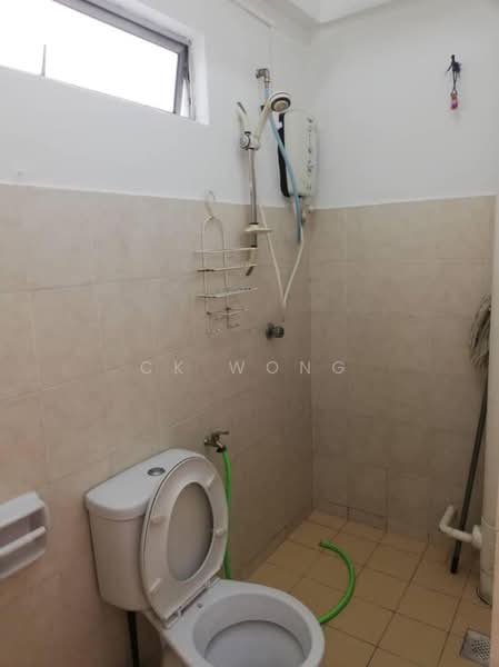 Servis Apartment untuk Dijual di Avelon Tower @ Plaza Medan Putra - CK Wong - Bathroom - PropertyGuru.com.my