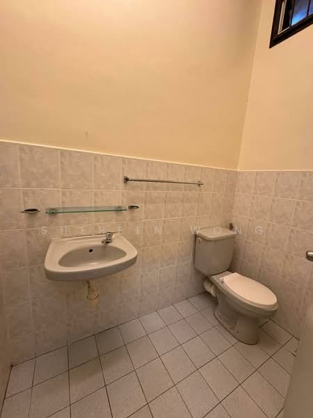 2-storey Terraced House for Sale in Taman Pelangi Indah (Ulu Tiram) - Shereen Wong - Bathroom - PropertyGuru.com.my