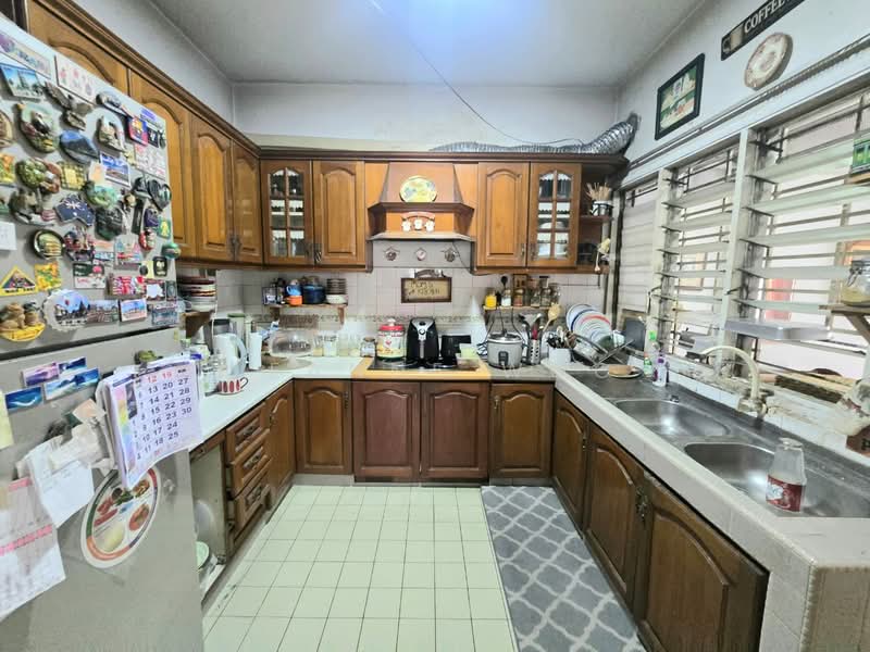 Terraced House for Sale in Usj 4 (Subang Jaya) - Leanne Woo - Kitchen - PropertyGuru.com.my