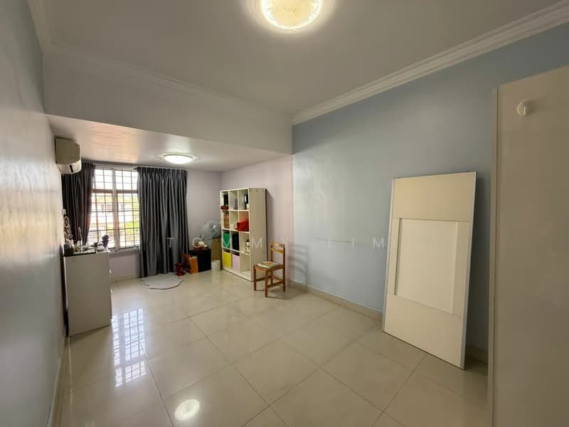 Rumah Berkembar untuk Dijual di Bukit Rahman Putra (Sungai Buloh) - Tommy Lim - Living Room - PropertyGuru.com.my