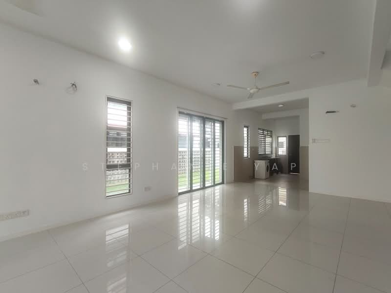 2-storey Terraced House for Sale in Bandar Bukit Raja (Klang) - Stephanie Yap - Living Room - PropertyGuru.com.my
