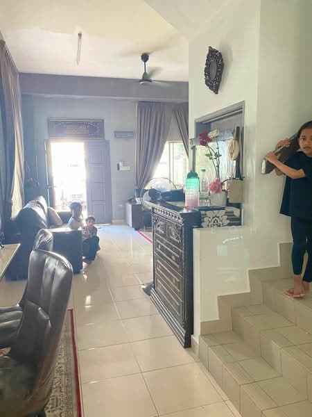 Rumah Teres 2.5 Tingkat untuk Dijual di Ampang (Selangor) - Jeannie Teoh - Living Room - PropertyGuru.com.my