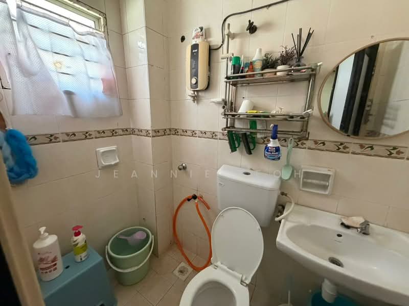 2.5-storey Terraced House for Sale in Ampang (Selangor) - Jeannie Teoh - Bathroom - PropertyGuru.com.my