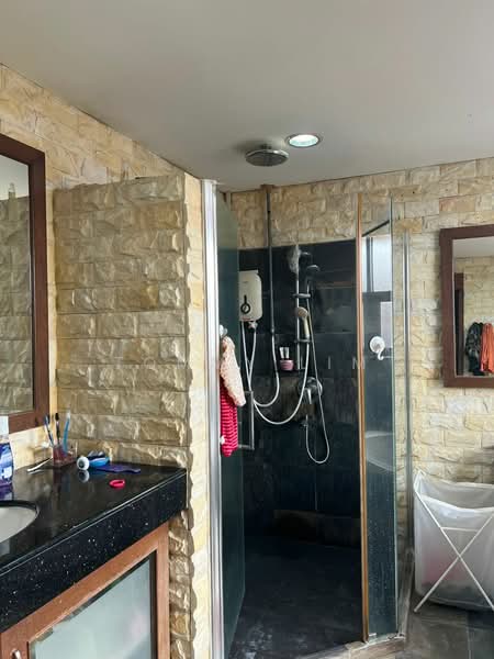 Rumah Berkembar untuk Dijual di Bukit Rahman Putra (Sungai Buloh) - Tommy Lim - Bathroom - PropertyGuru.com.my