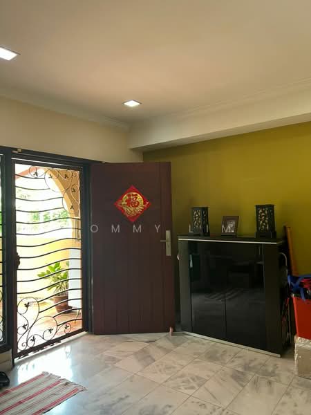 Rumah Berkembar untuk Dijual di Bukit Rahman Putra (Sungai Buloh) - Tommy Lim - Entrance - PropertyGuru.com.my