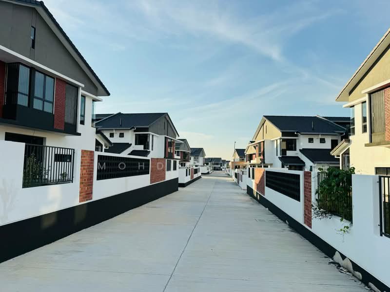 2-storey Terraced House for Sale in Elmina (Shah Alam) - Mohd Fadzli - Exterior - PropertyGuru.com.my