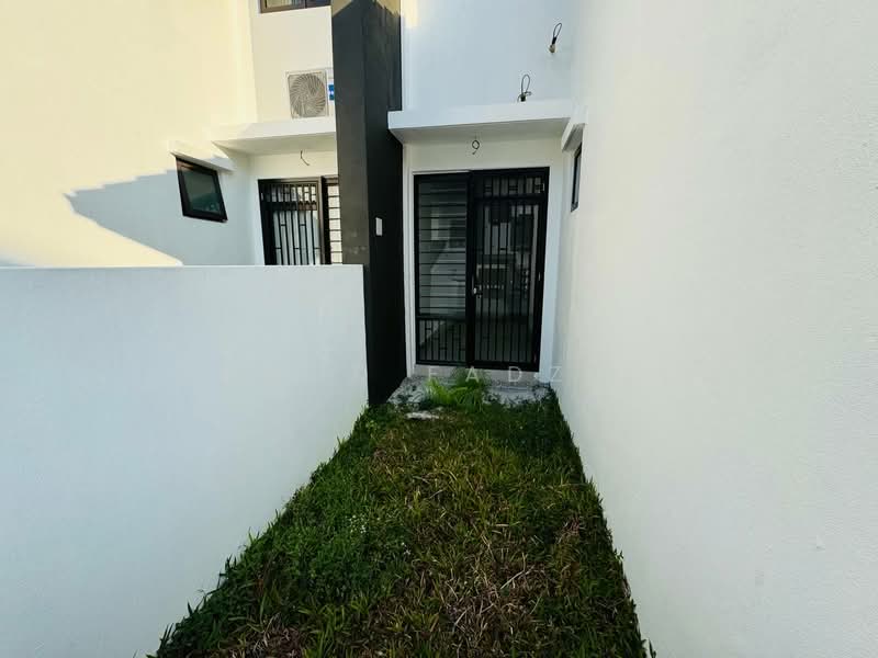 2-storey Terraced House for Sale in Elmina (Shah Alam) - Mohd Fadzli - Exterior - PropertyGuru.com.my