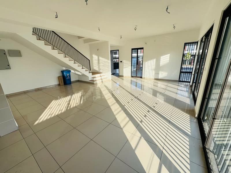 2-storey Terraced House for Sale in Elmina (Shah Alam) - Mohd Fadzli - Living Room - PropertyGuru.com.my