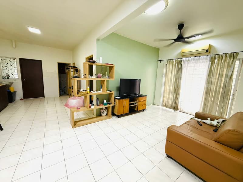 Townhouse for Sale in Desa Mutiara (Rawang) - Kwong Xiao Wei - Living Room - PropertyGuru.com.my