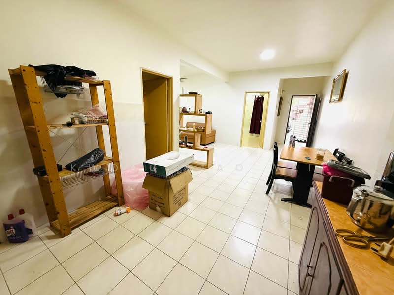 Townhouse for Sale in Desa Mutiara (Rawang) - Kwong Xiao Wei - Living Room - PropertyGuru.com.my