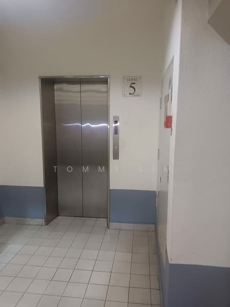 Office for Sale in Petaling Jaya (Selangor) - Tommy Lim - Corridor - PropertyGuru.com.my