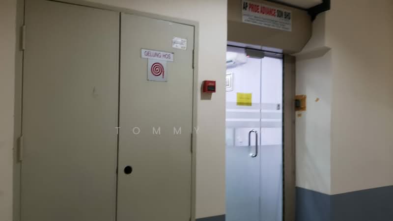 Office for Sale in Petaling Jaya (Selangor) - Tommy Lim - Corridor - PropertyGuru.com.my