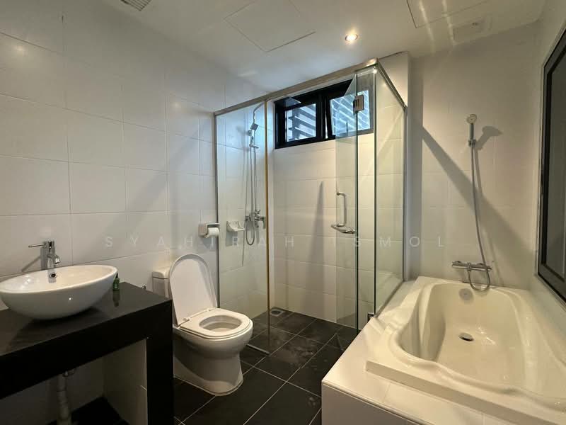 Kondominium untuk Disewa di Encorp Strand Residence - Syahirah Ismol - Bathroom - PropertyGuru.com.my