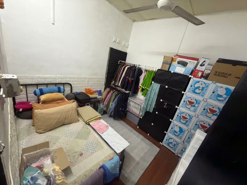 Rumah Teres 1 Tingkat untuk Dijual di Taman Universiti (Skudai) - Mohd Faez - Bedroom - PropertyGuru.com.my