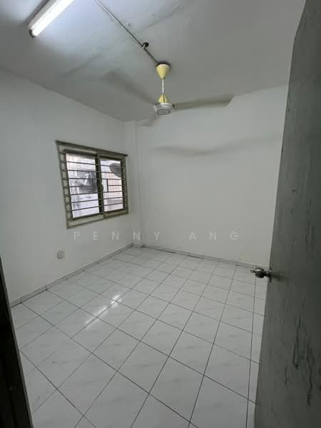 Apartment for Rent at Teratai Mewah Apartment Block 4 & 6 - Penny Ang - Interior - PropertyGuru.com.my