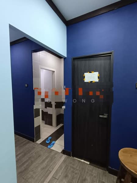 Kedai / Pejabat untuk Dijual di Kelana Jaya (Petaling Jaya) - FC Wong - Plaza Glomac Ground Floor Shop Bathroom - PropertyGuru.com.my