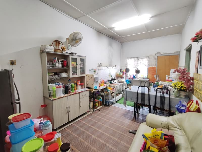 1-storey Terraced House for Sale in Taman Bukit Mewah (Kajang) - Helen Wan - Kitchen - PropertyGuru.com.my