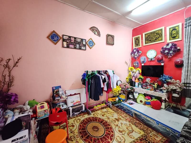 1-storey Terraced House for Sale in Taman Bukit Mewah (Kajang) - Helen Wan - Living Room - PropertyGuru.com.my