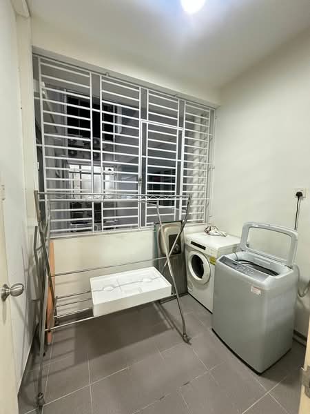 Condominium for Sale at Fairway Suites - Joyce Tan - Yard - PropertyGuru.com.my