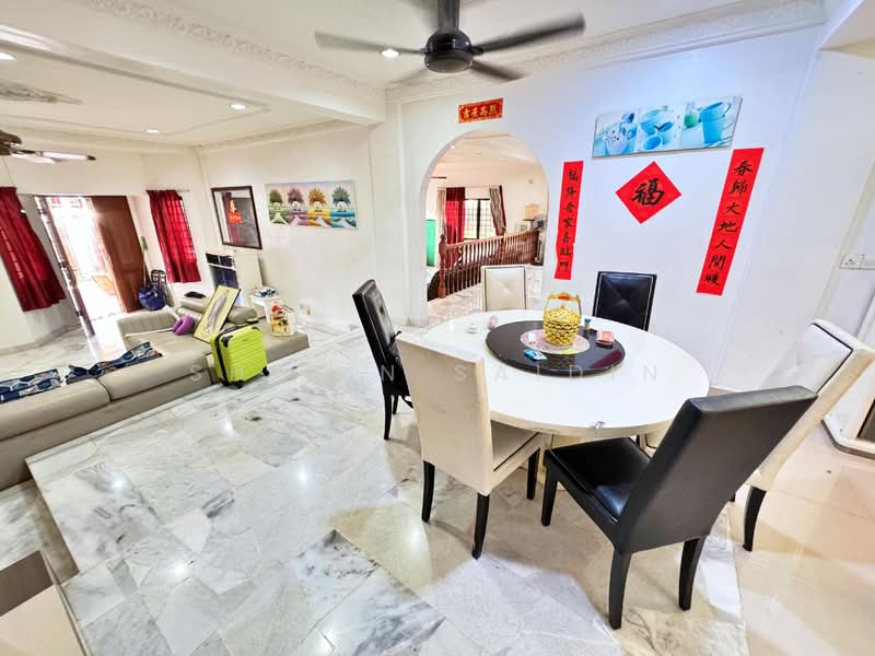 Rumah Teres 2-Tingkat untuk Dijual di Bandar Baru Sungai Long (Kajang) - Shiqin Saidin - Living Room - PropertyGuru.com.my