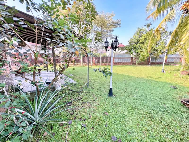 Rumah Teres 2-Tingkat untuk Dijual di Bandar Baru Sungai Long (Kajang) - Shiqin Saidin - Garden - PropertyGuru.com.my