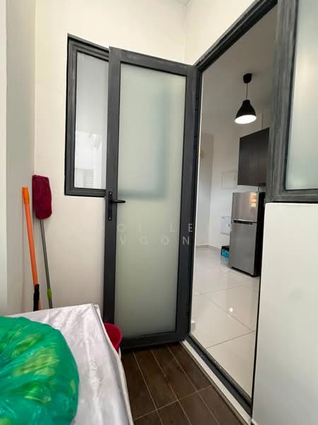 Servis Apartment untuk Disewa di Country Garden Central Park - Pooi Leen Voon - Kitchen - PropertyGuru.com.my