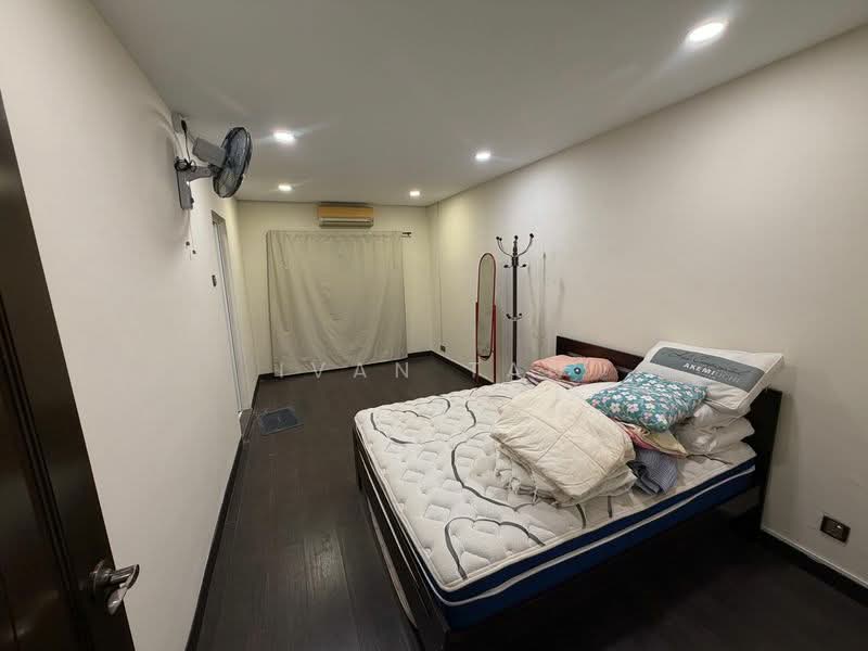 2-storey Terraced House for Rent in SS2 (Petaling Jaya) - Ivan Tan - Bedroom - PropertyGuru.com.my