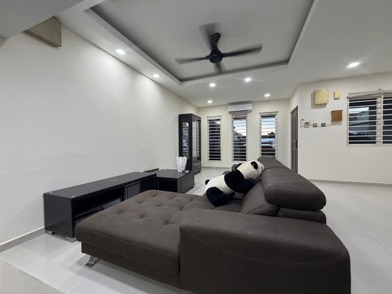 2-storey Terraced House for Rent in SS2 (Petaling Jaya) - Ivan Tan - Living Room - PropertyGuru.com.my